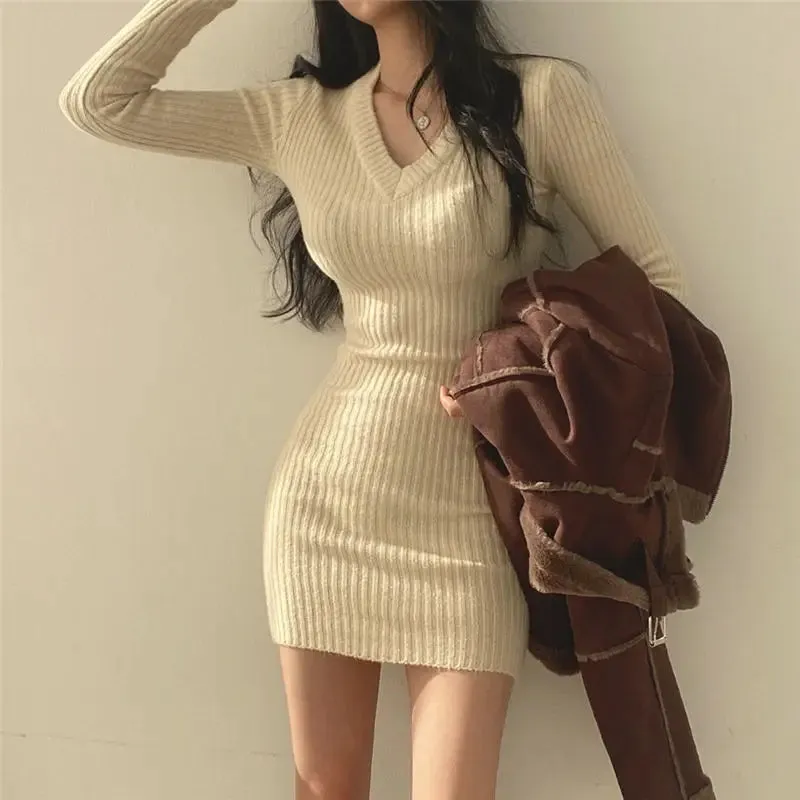 2024 Sexy V-neck Long-sleeved Knitted Bodycon Dress