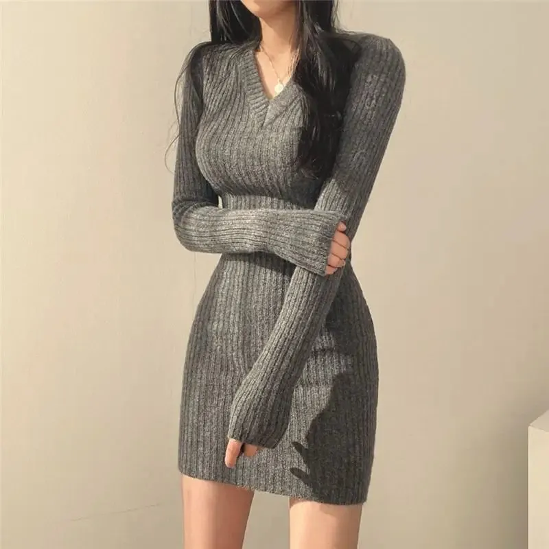 2024 Sexy V-neck Long-sleeved Knitted Bodycon Dress