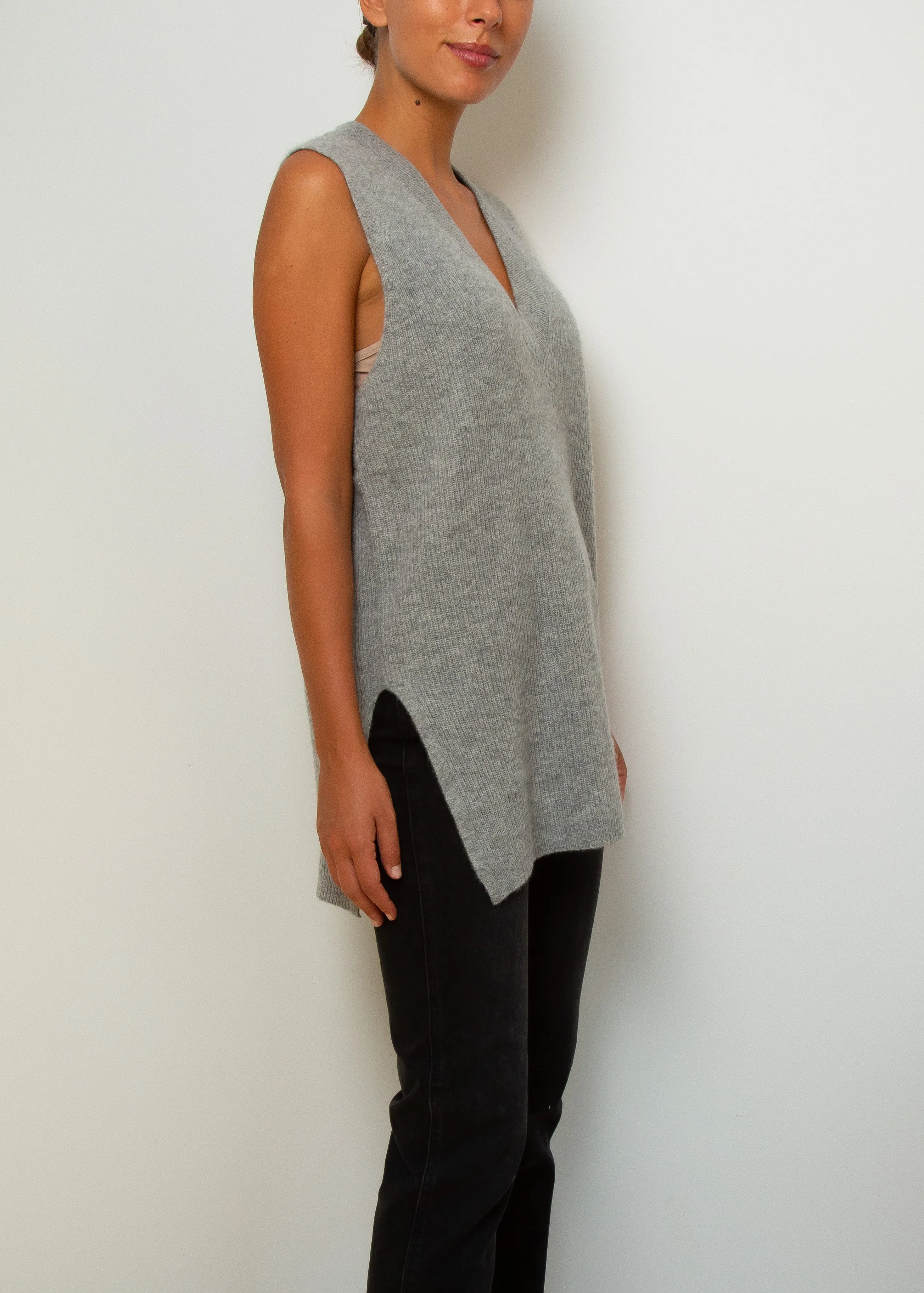 360 Fernanda V Neck Vest in Mid Heather Grey