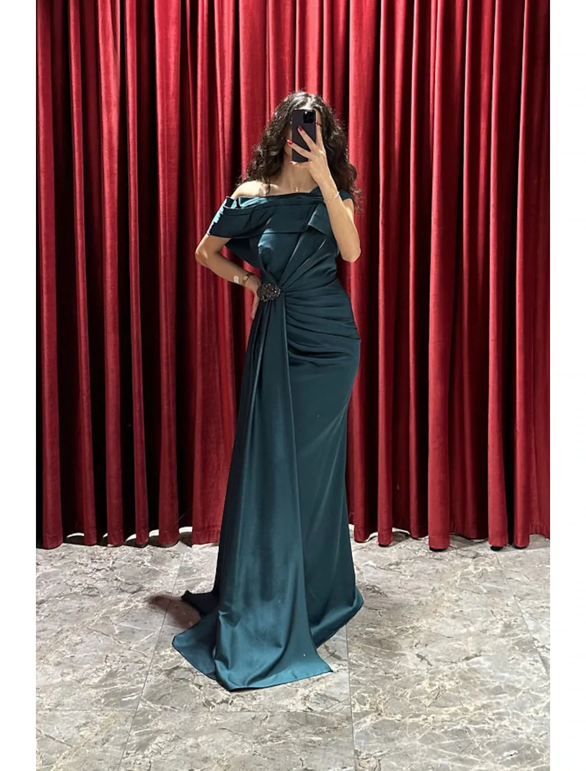 A-Line Evening Gown Elegant Dress Formal Fall Sweep / Brush Train Short Sleeve One Shoulder Satin with Ruched Slit