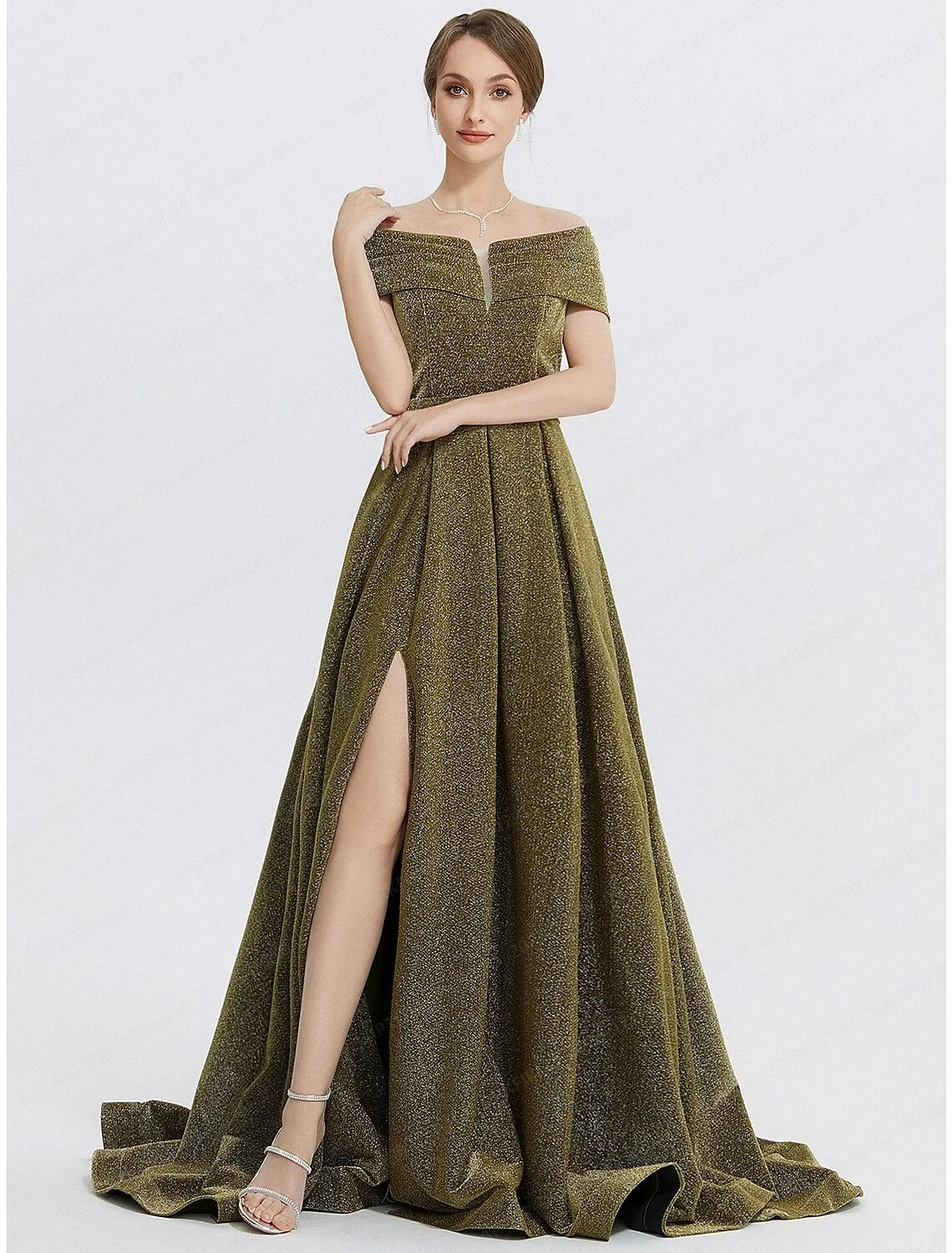 A-Line Evening Gown Elegant Dress Formal Sweep / Brush Train Sleeveless Sweetheart Charmeuse with Glitter Slit