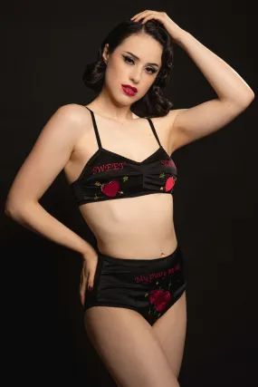 Clara Black Retro Embroidery Set