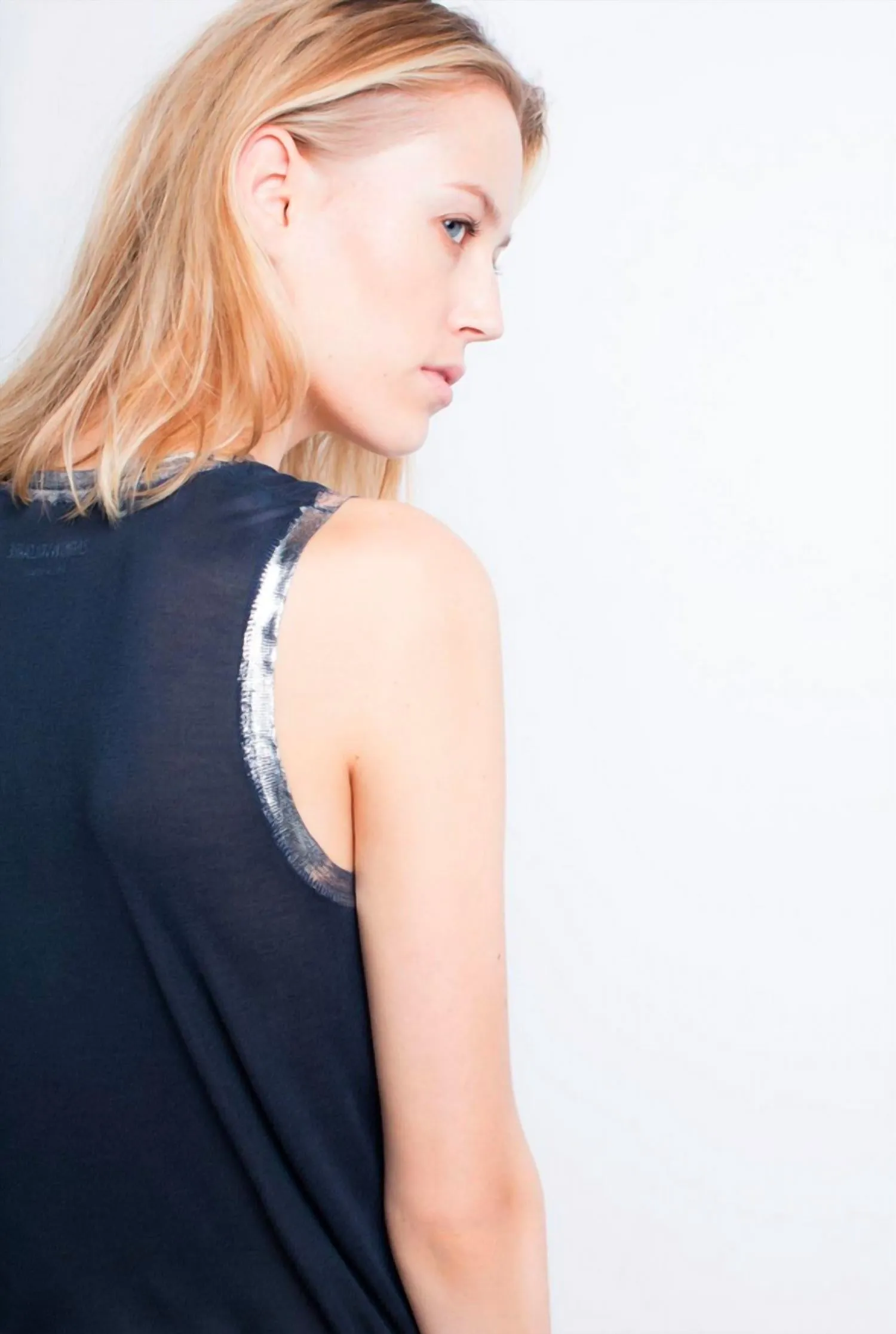 "foils" Tam Foil Tank Top In Marine